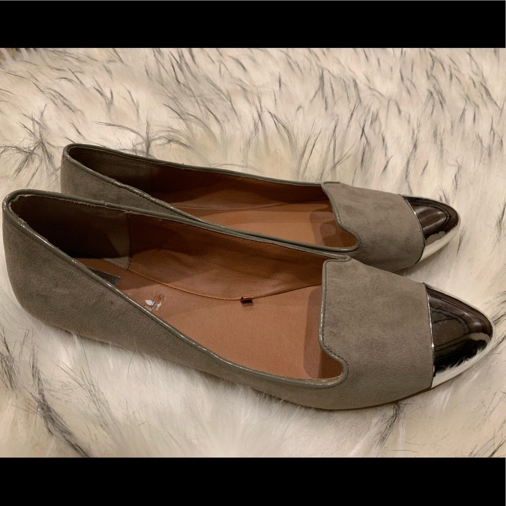 Dolce Vita Grey Flats
